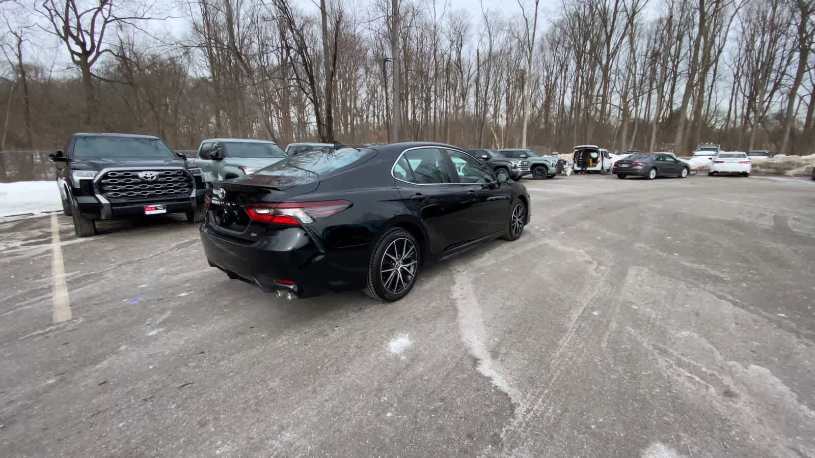 Thumbnail: 2023 Toyota Camry - 11