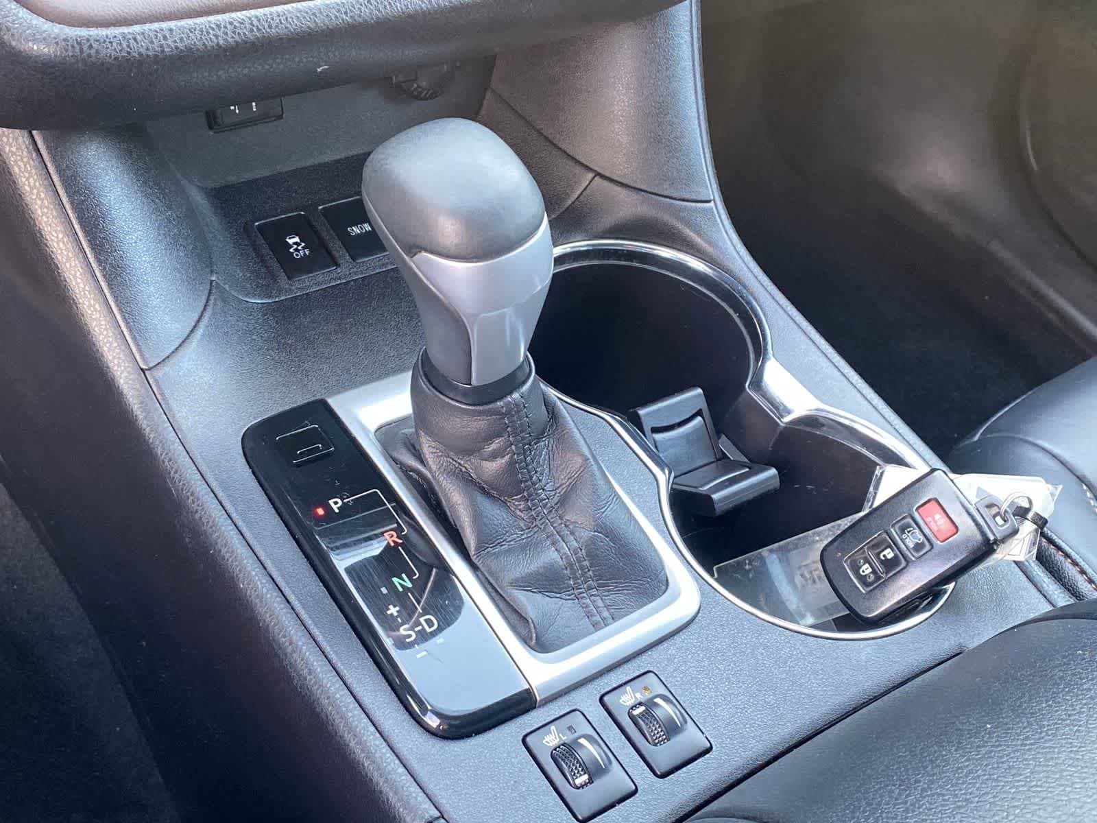 Thumbnail: 2016 Toyota Highlander - 37