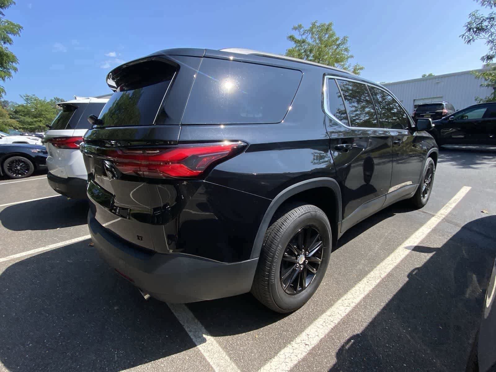 Thumbnail: 2022 Chevrolet Traverse - 7