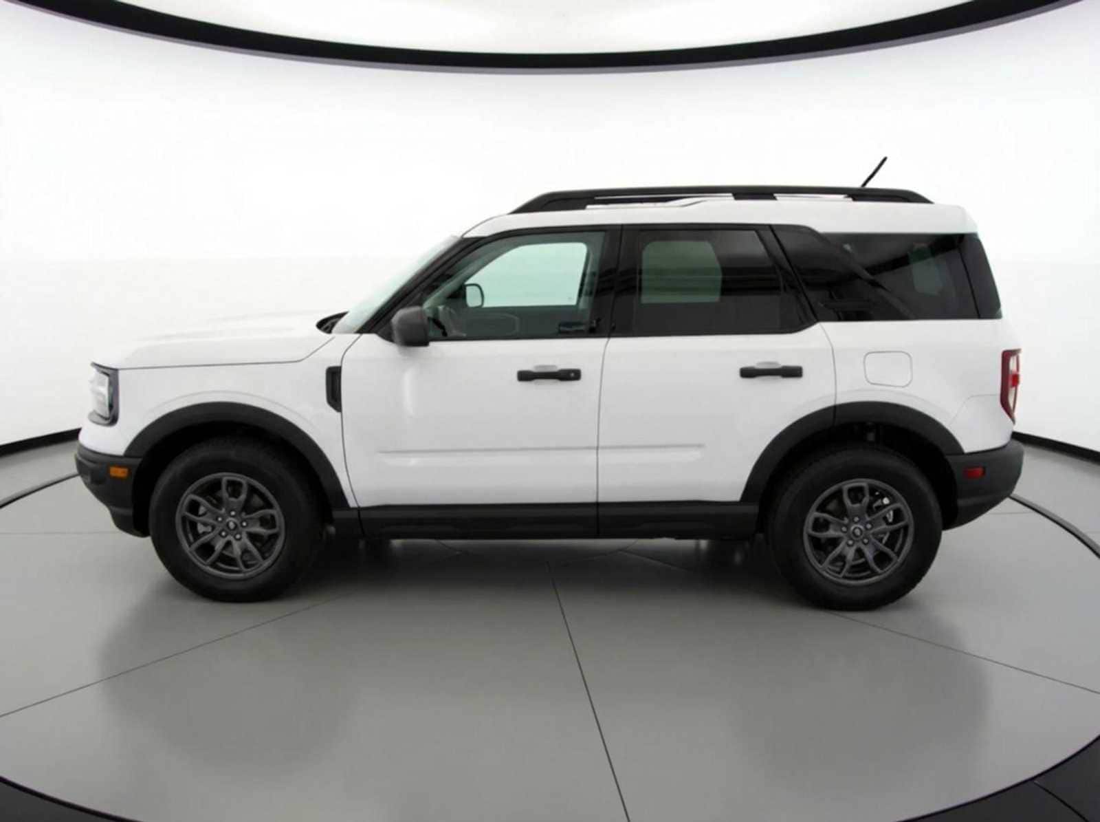 Thumbnail: 2022 Ford Bronco Sport - 3