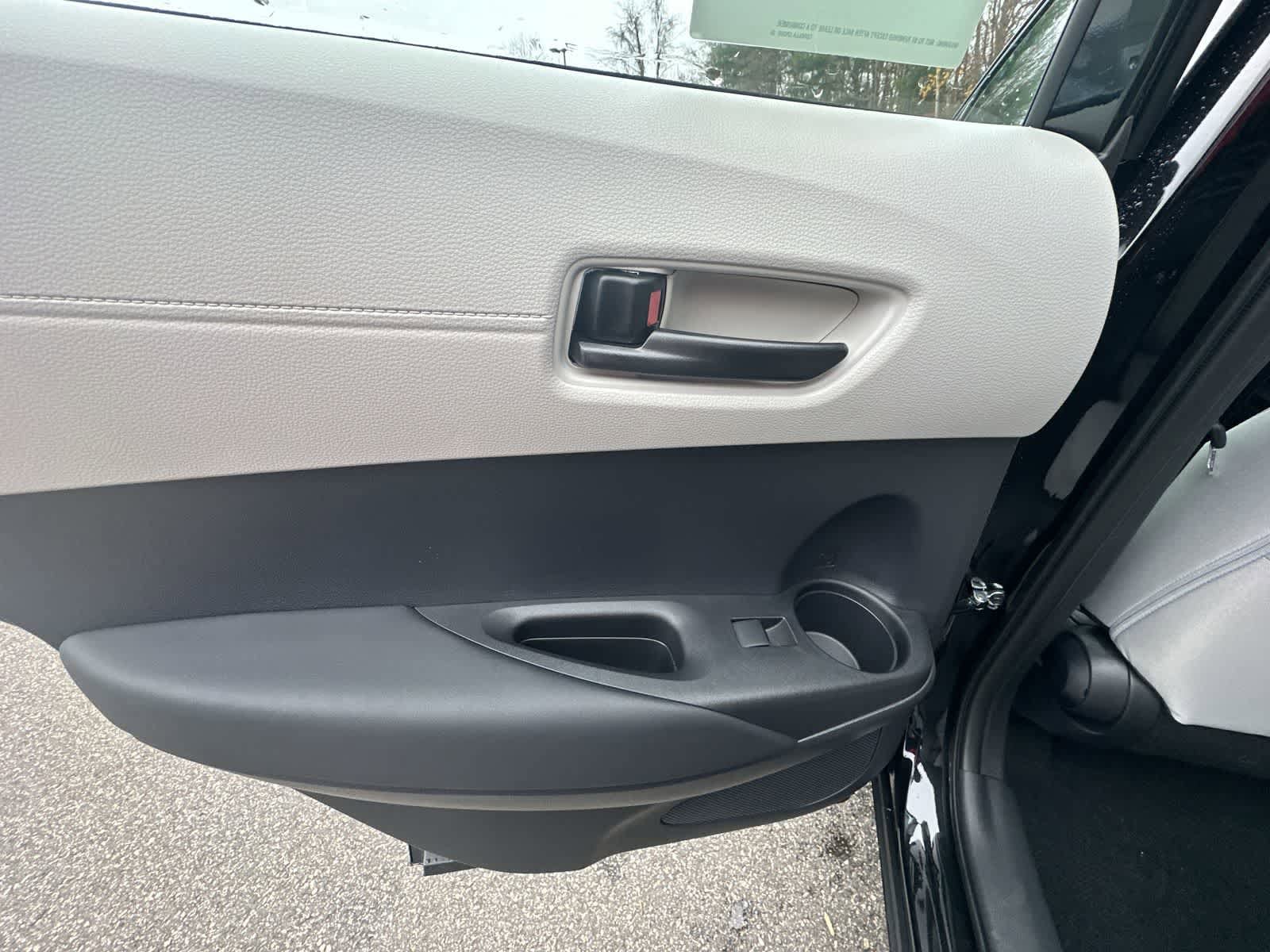 Thumbnail: 2026 Toyota Corolla Cross - 32