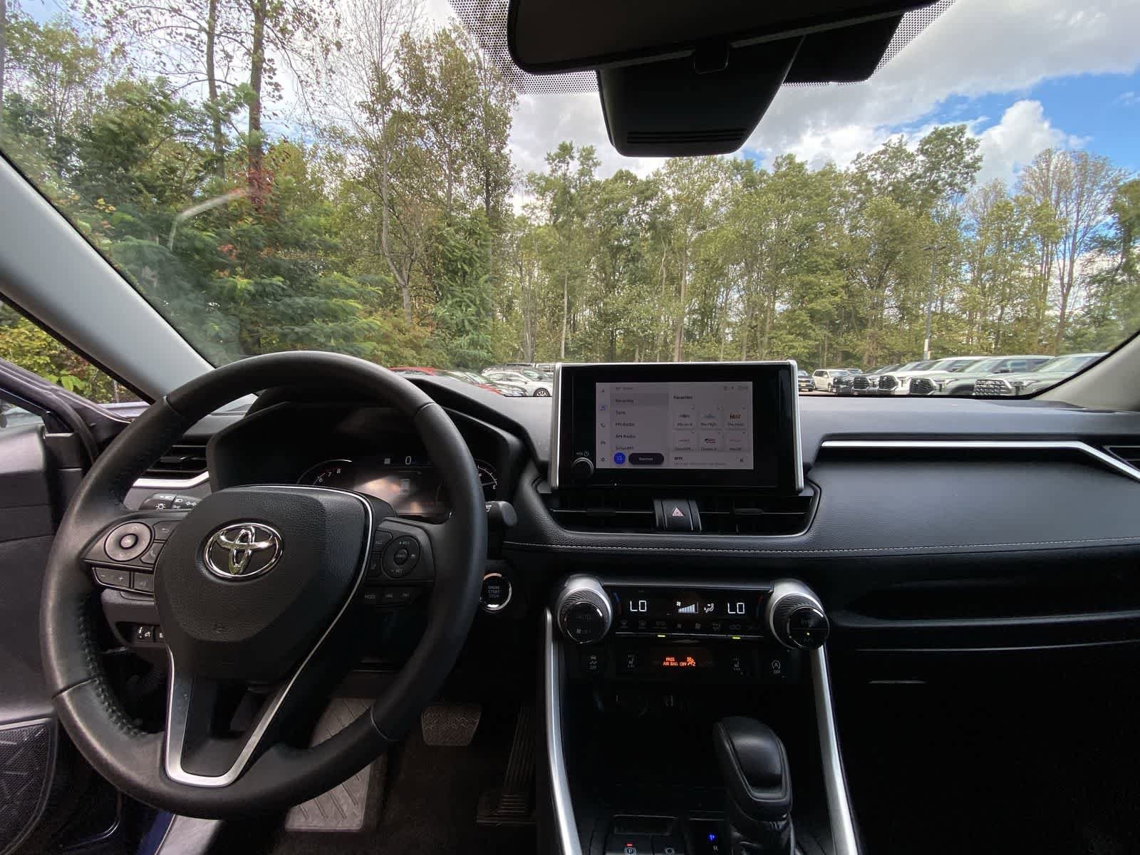 Thumbnail: 2024 Toyota RAV4 - 18