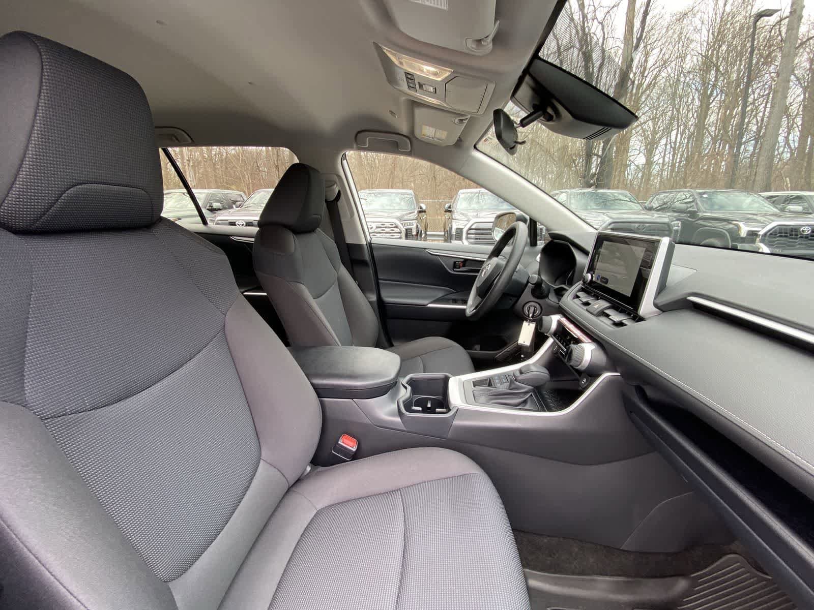 Thumbnail: 2025 Toyota RAV4 - 20