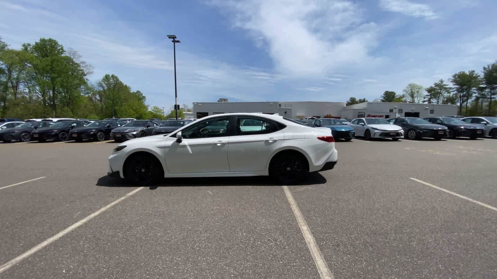 Thumbnail: 2025 Toyota Camry - 14