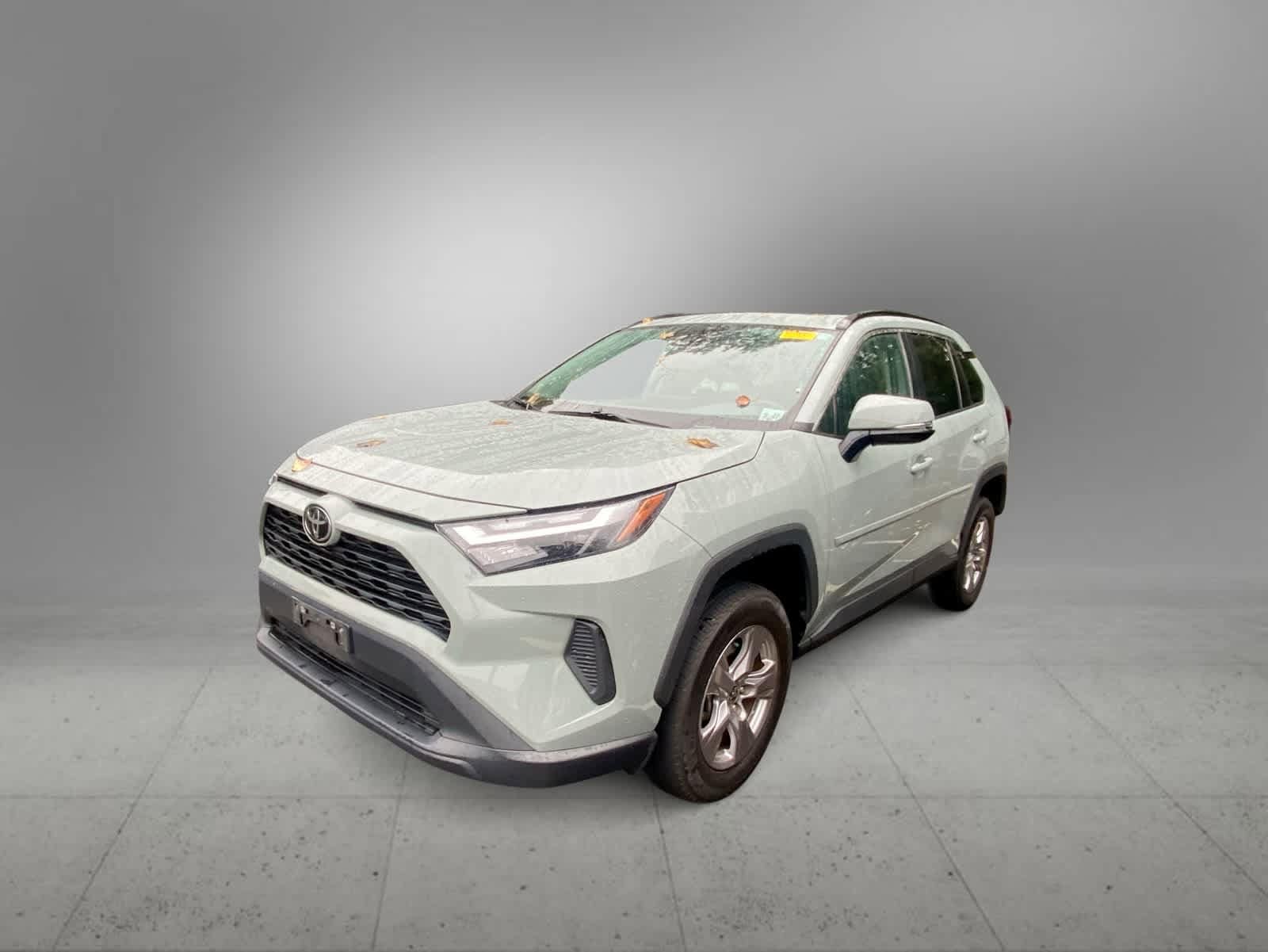 Thumbnail: 2022 Toyota RAV4 - 1
