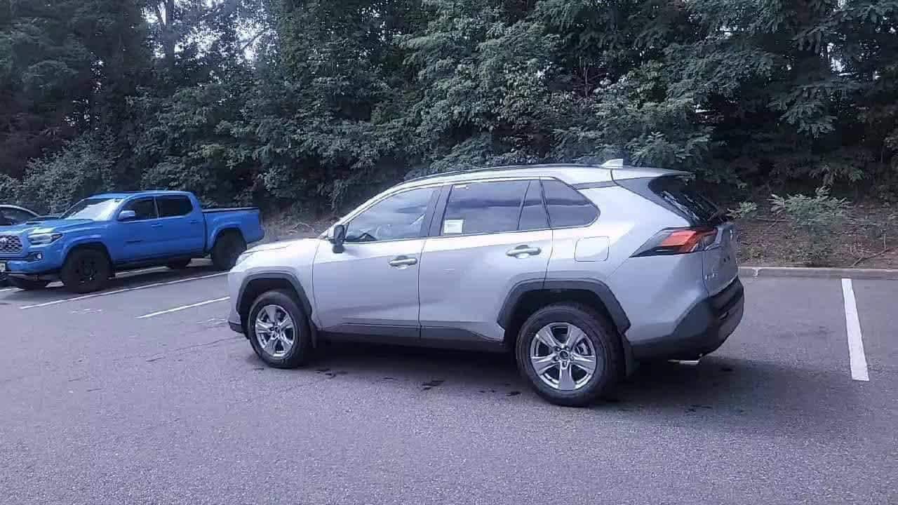 Thumbnail: 2025 Toyota RAV4 - 6