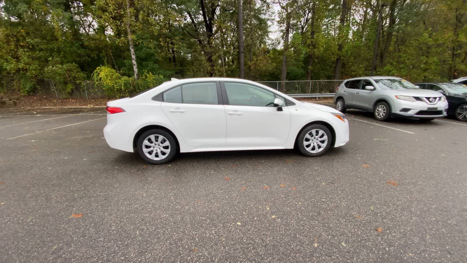 Thumbnail: 2023 Toyota Corolla - 9