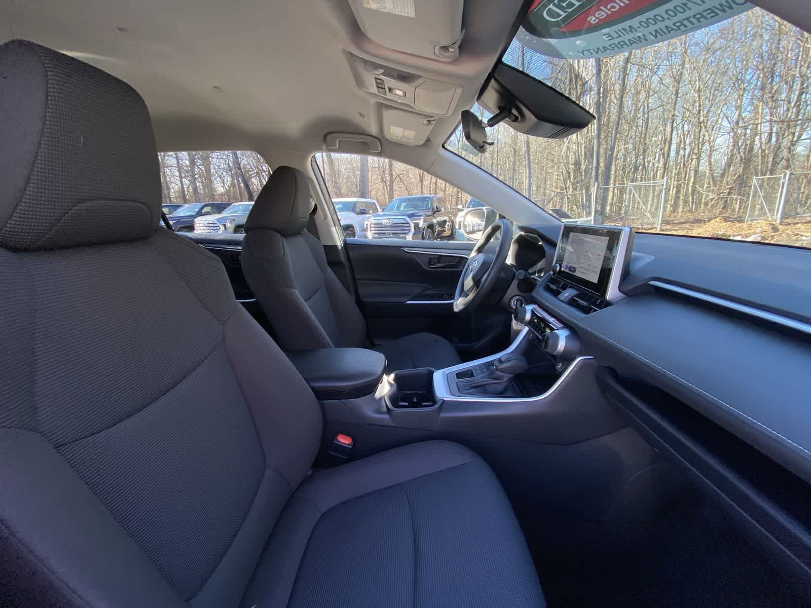 Thumbnail: 2025 Toyota RAV4 - 28