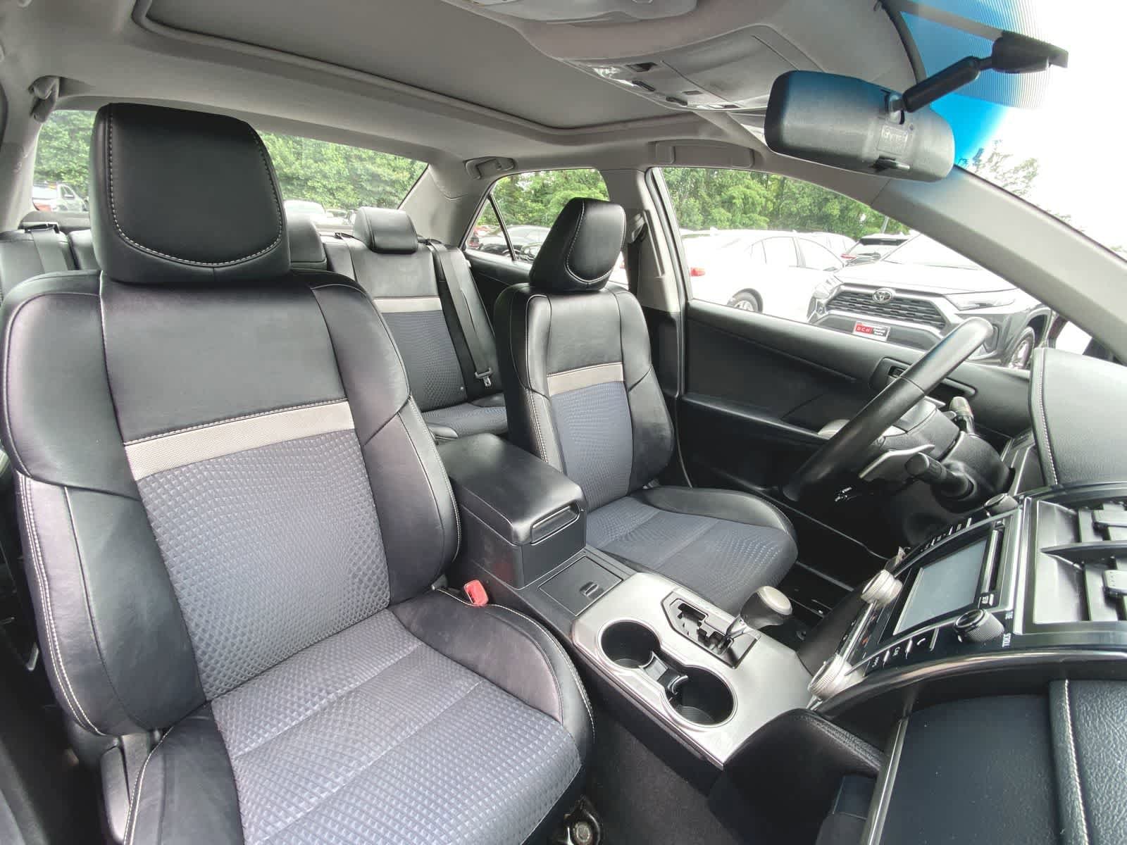 Thumbnail: 2012 Toyota Camry - 22