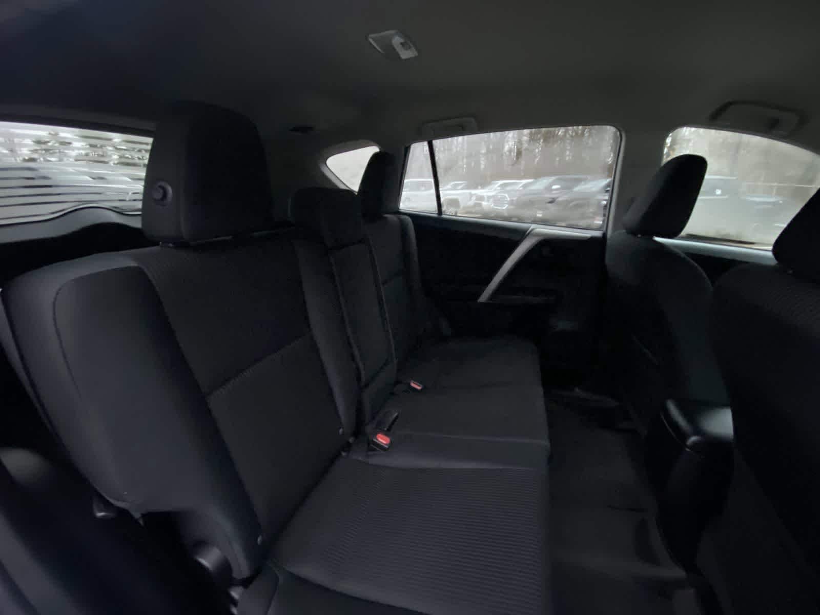 Thumbnail: 2016 Toyota RAV4 - 29