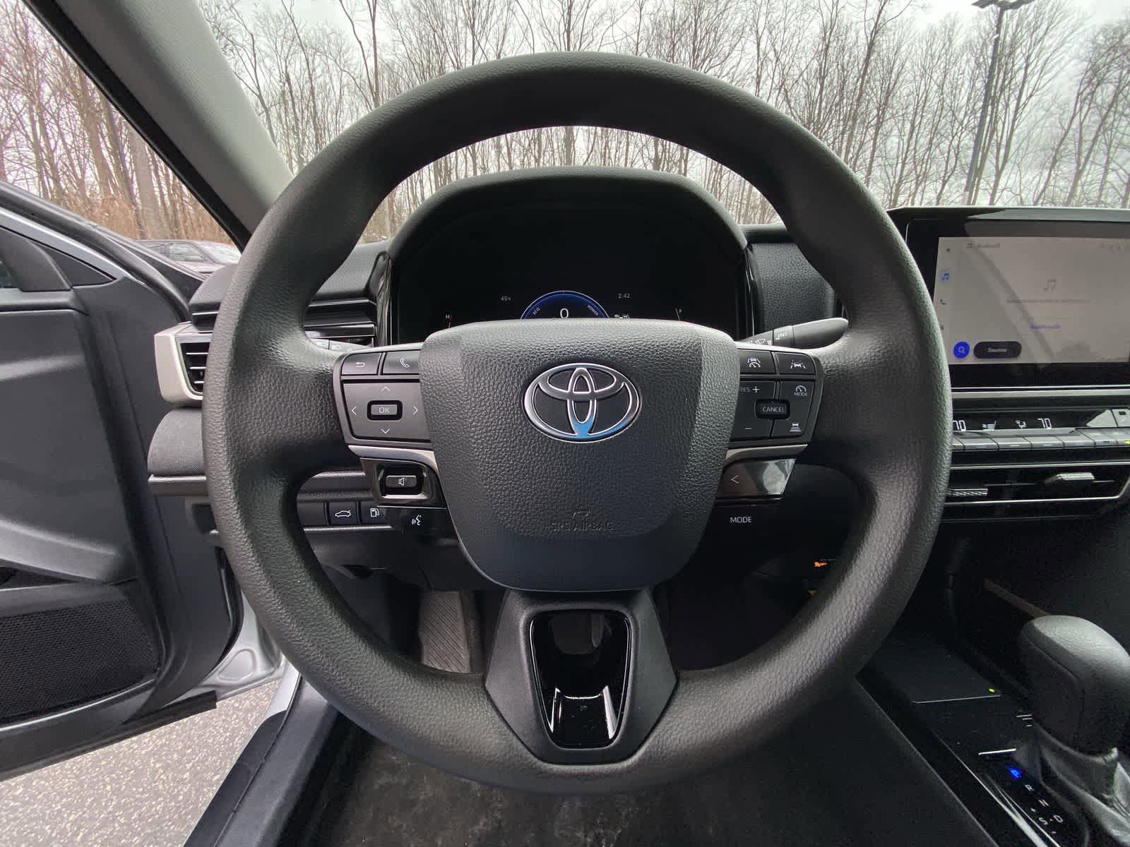 Thumbnail: 2025 Toyota Camry - 30