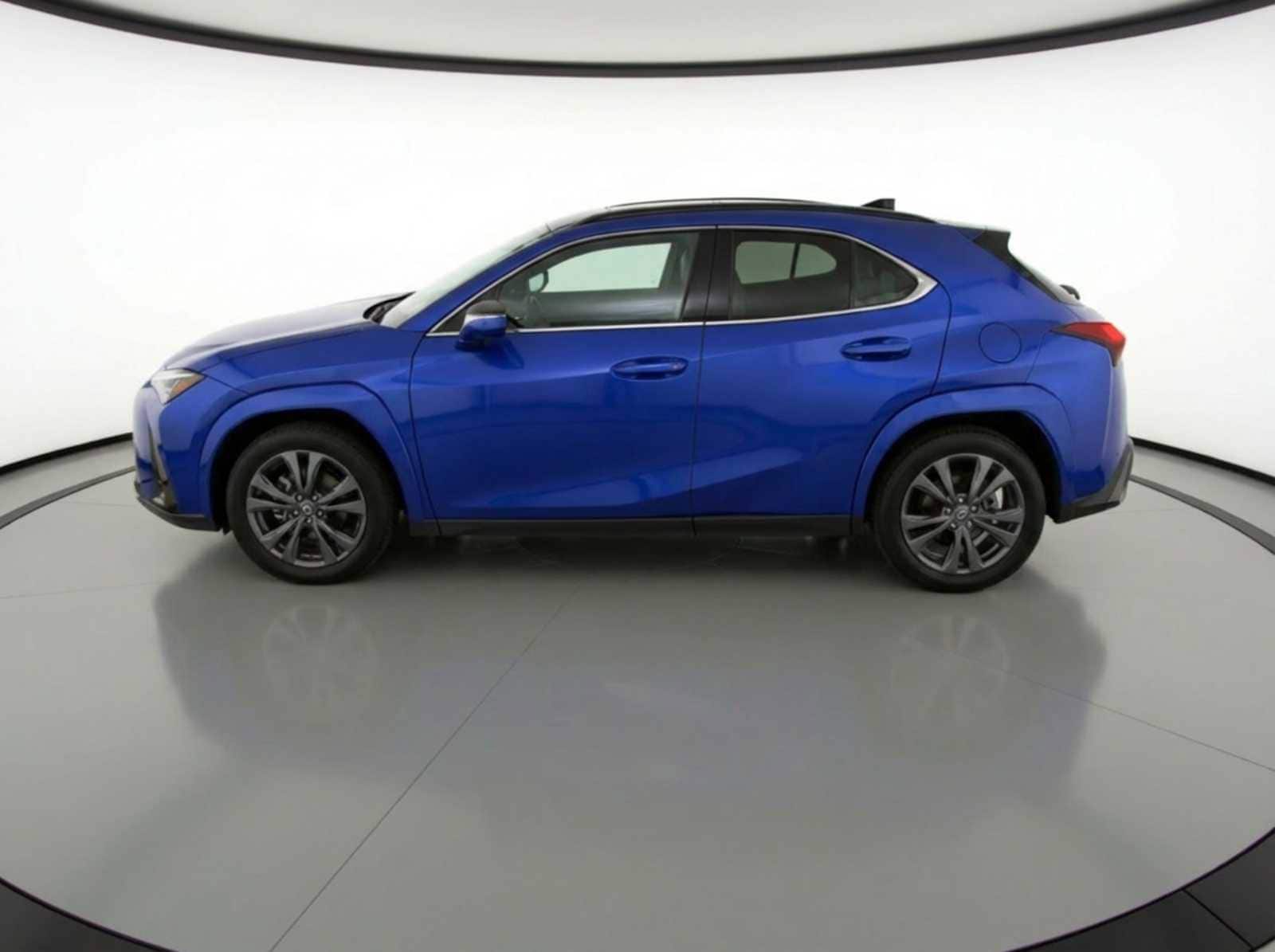 Thumbnail: 2023 Lexus UX - 3