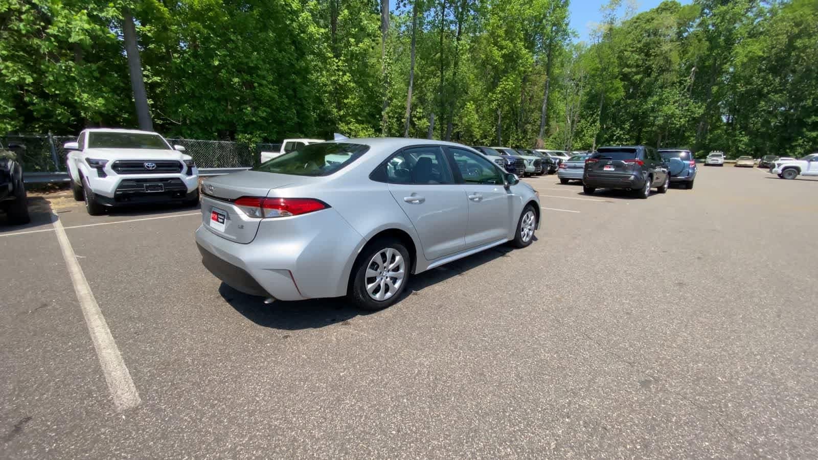Thumbnail: 2024 Toyota Corolla - 11