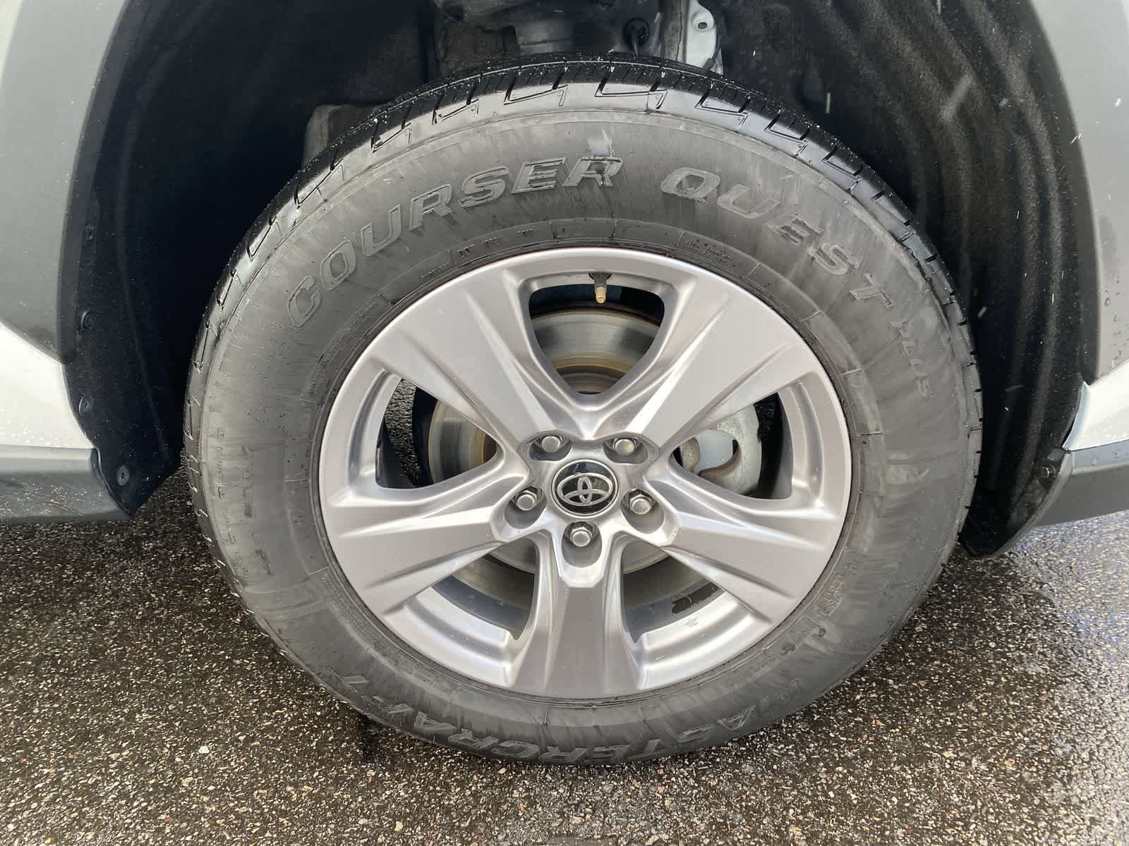 Thumbnail: 2024 Toyota RAV4 - 20