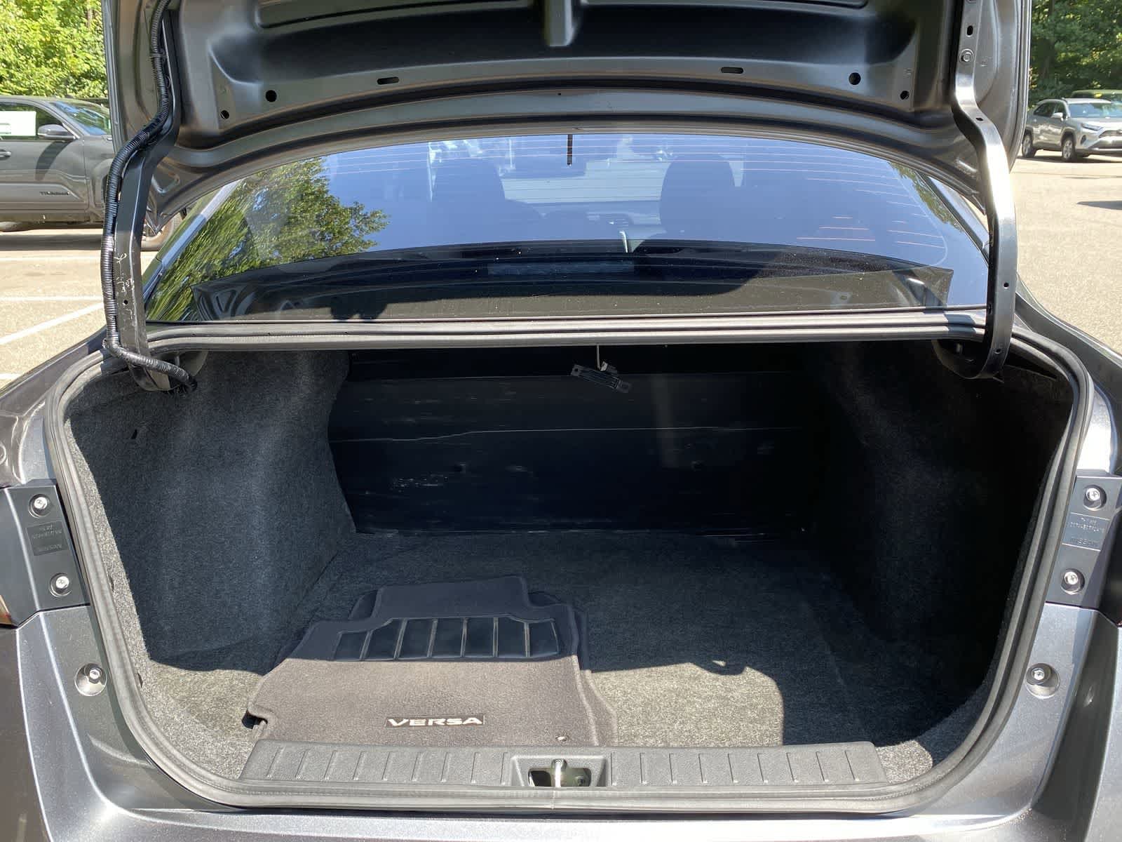 Thumbnail: 2020 Nissan Versa - 10