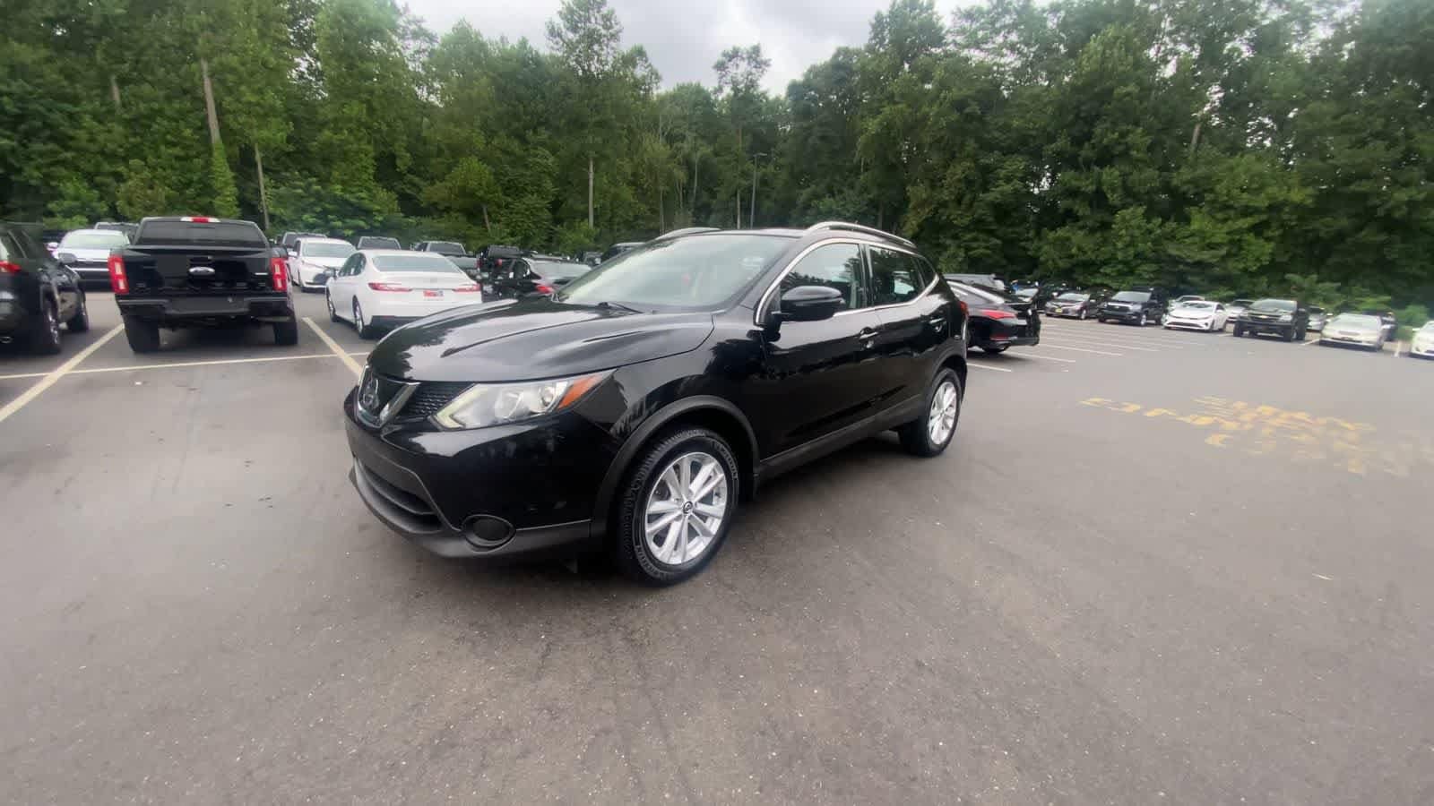 Thumbnail: 2019 Nissan Rogue Sport - 4