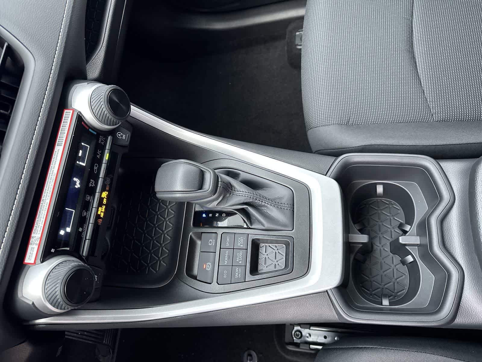 Thumbnail: 2025 Toyota RAV4 - 25