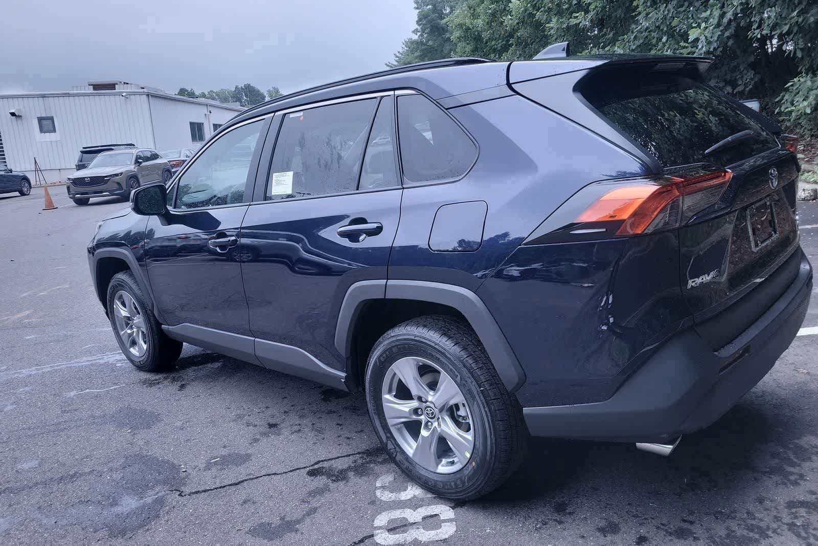Thumbnail: 2025 Toyota RAV4 - 12