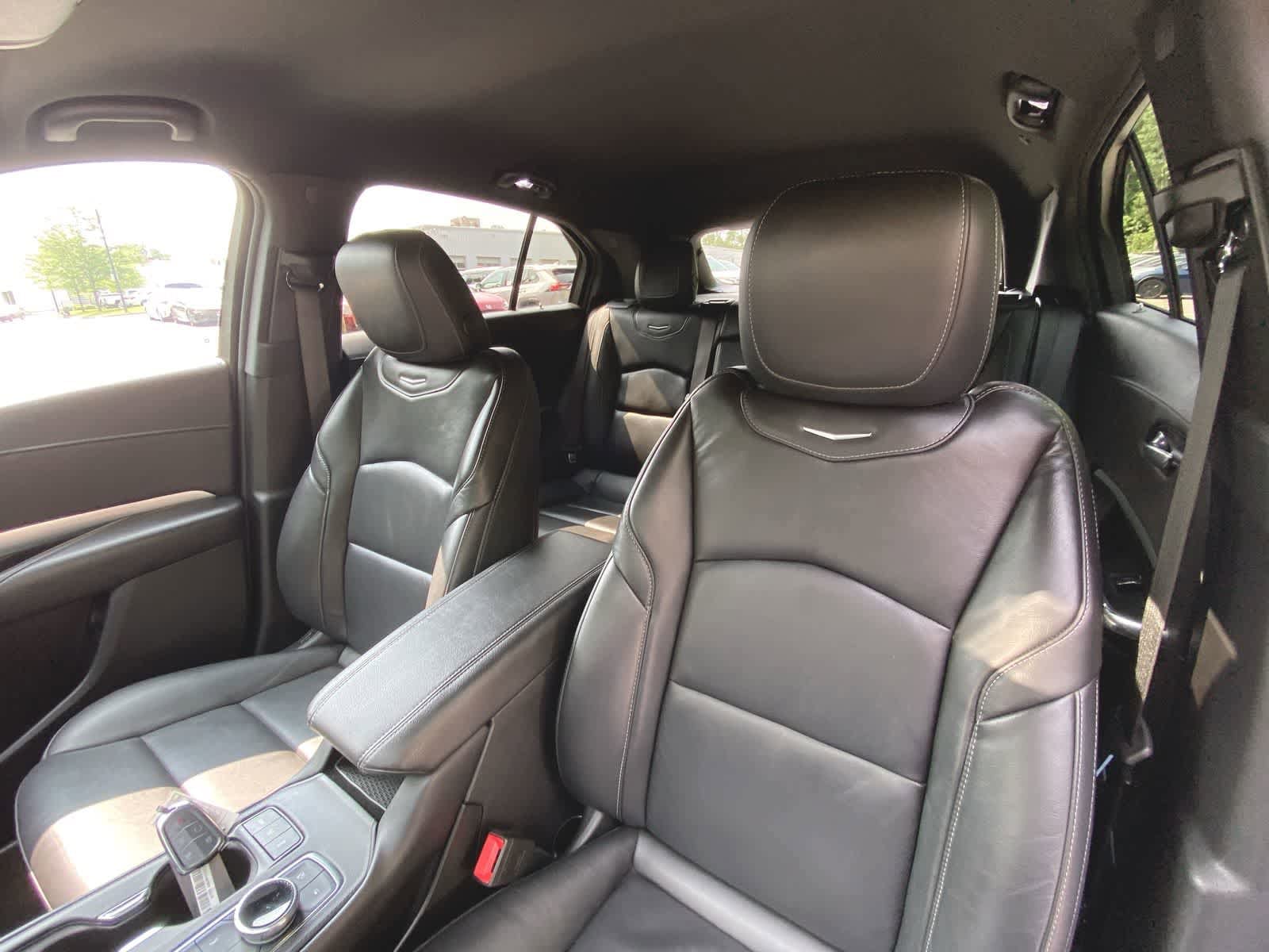Thumbnail: 2022 Cadillac XT4 - 17