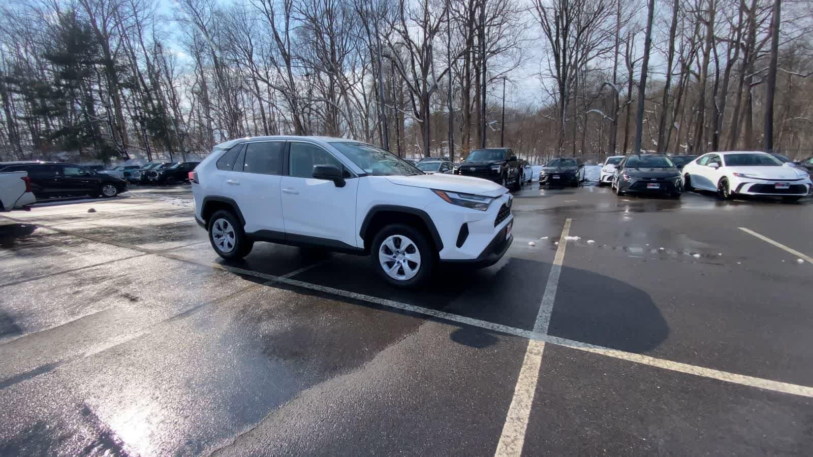 Used 2024 Toyota RAV4 LE with VIN 2T3F1RFV4RC428565 for sale in Kansas City