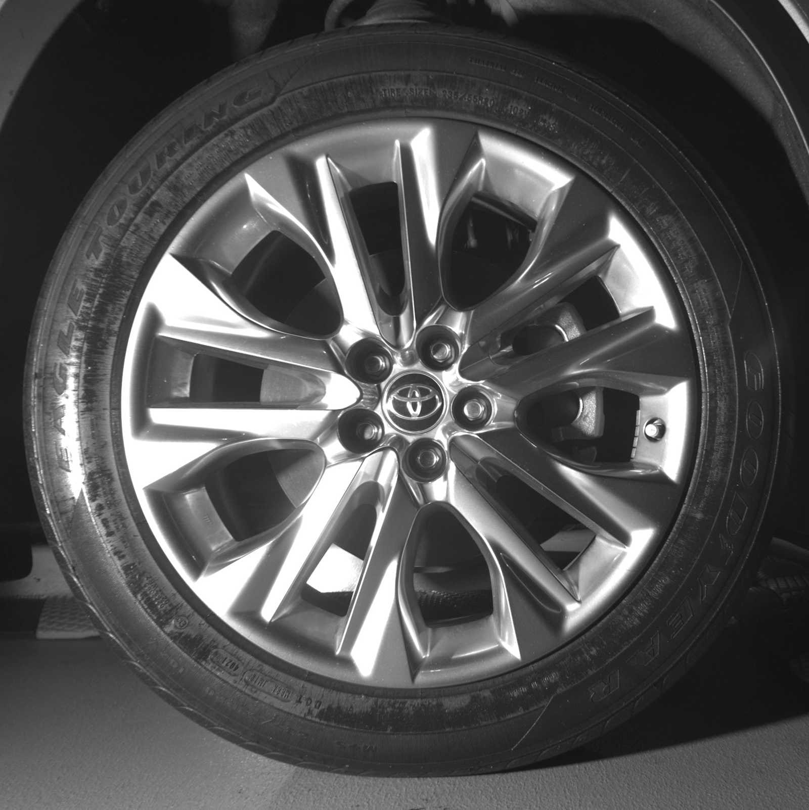 Thumbnail: 2022 Toyota Highlander - 8