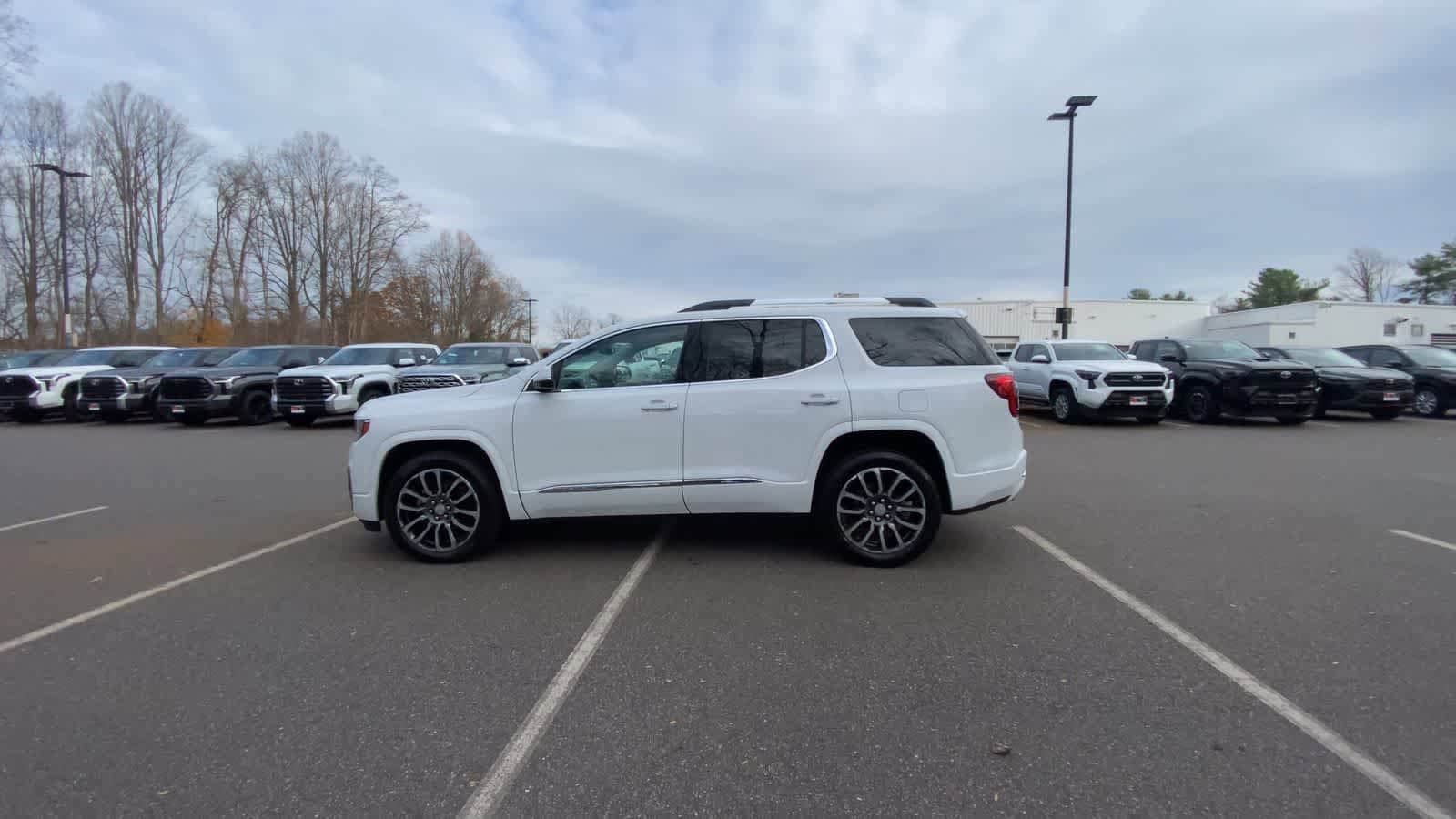 Thumbnail: 2020 GMC Acadia - 11