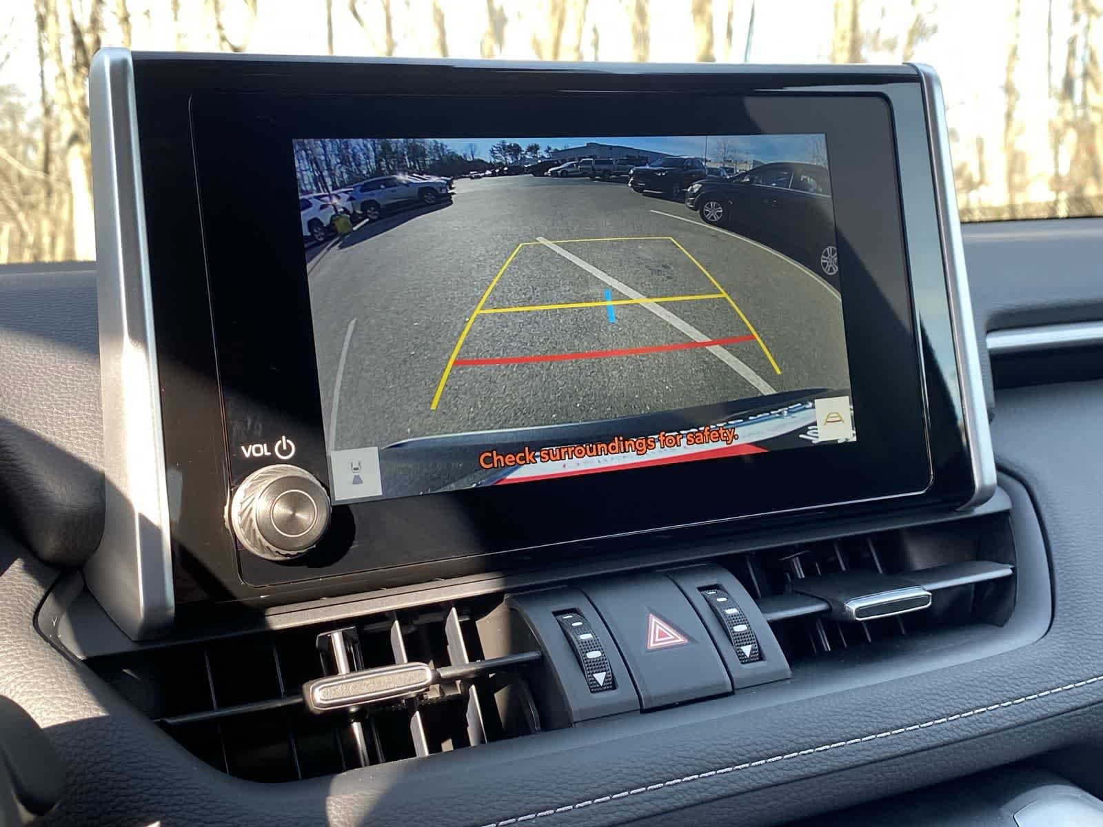 Thumbnail: 2025 Toyota RAV4 - 32