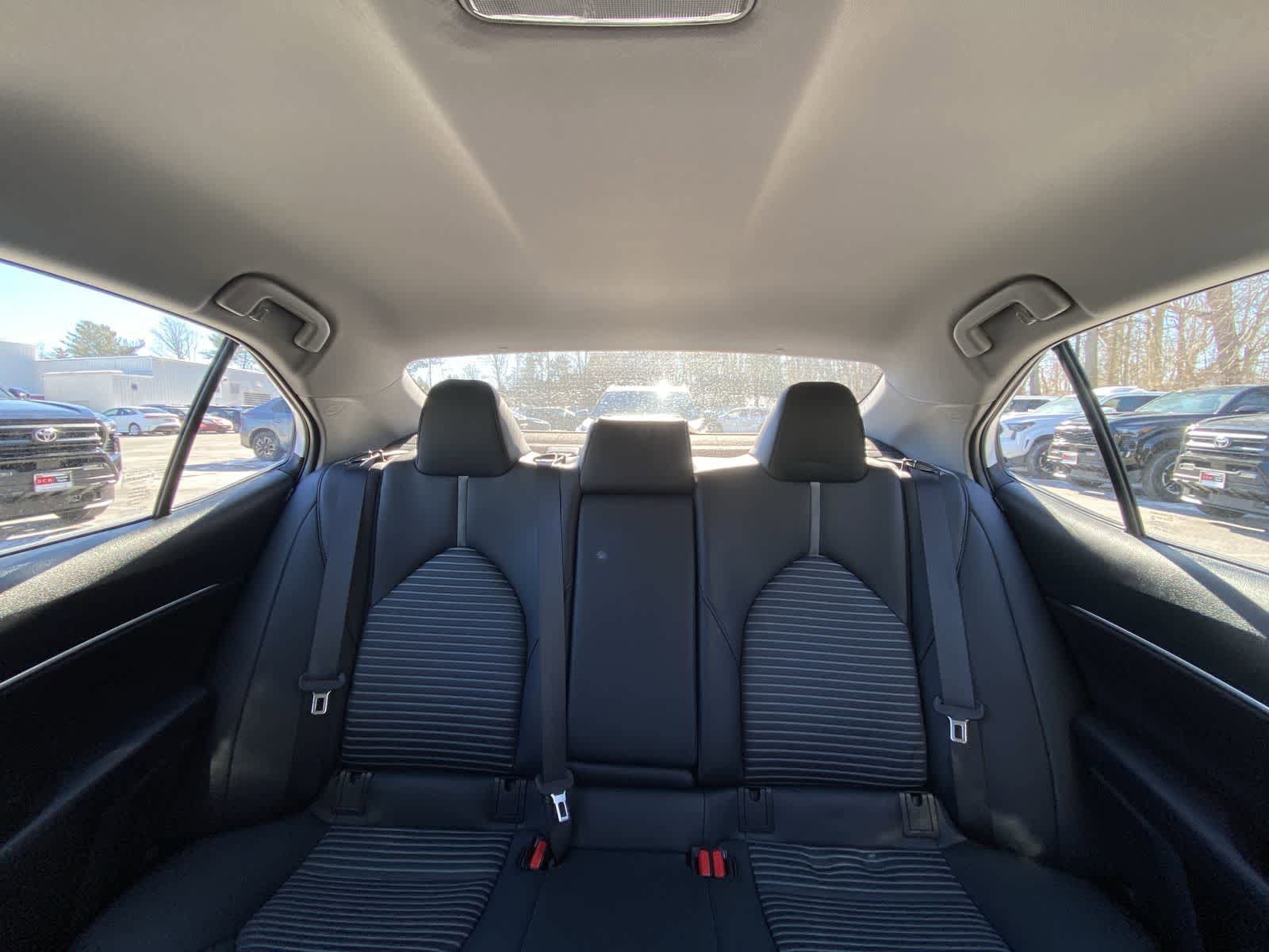 Thumbnail: 2023 Toyota Camry - 32