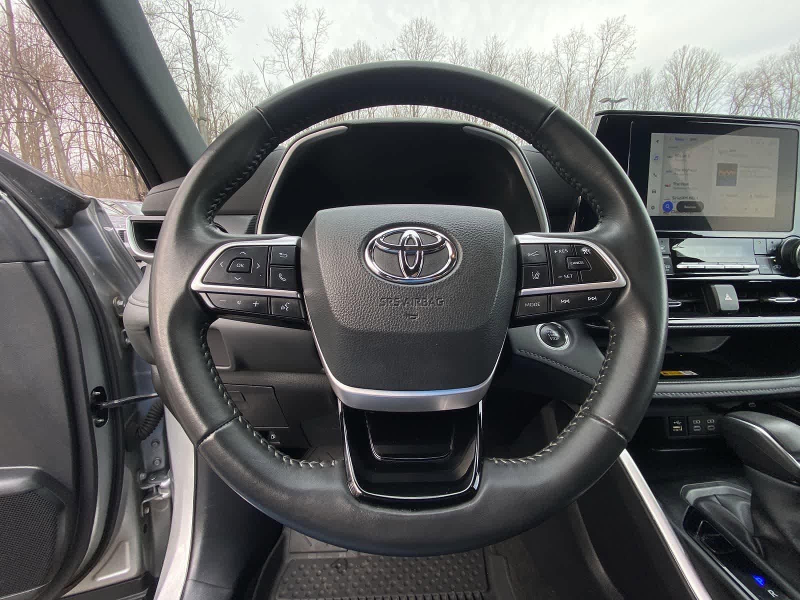 Thumbnail: 2025 Toyota Highlander - 26