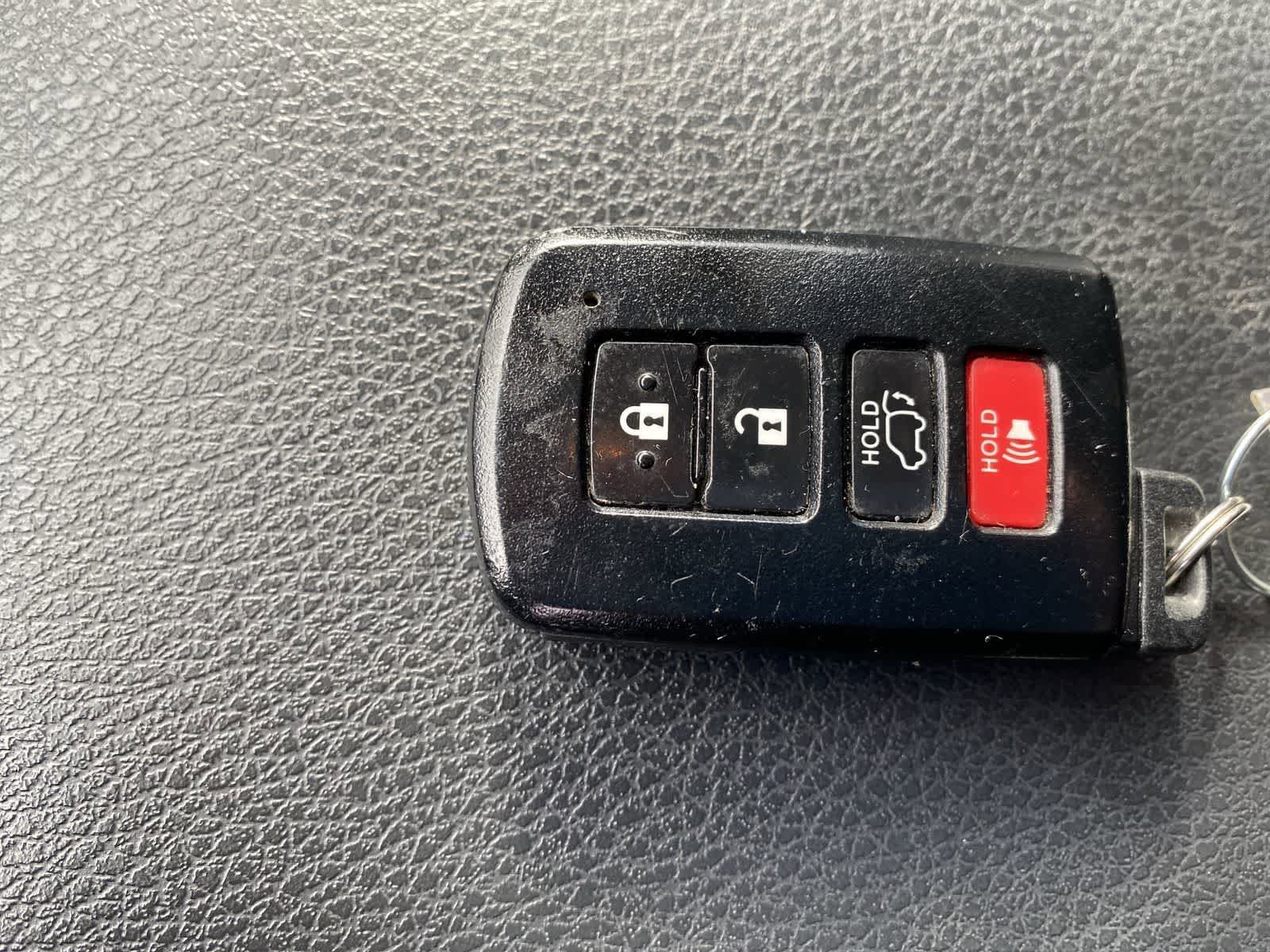 Thumbnail: 2019 Toyota Highlander - 40