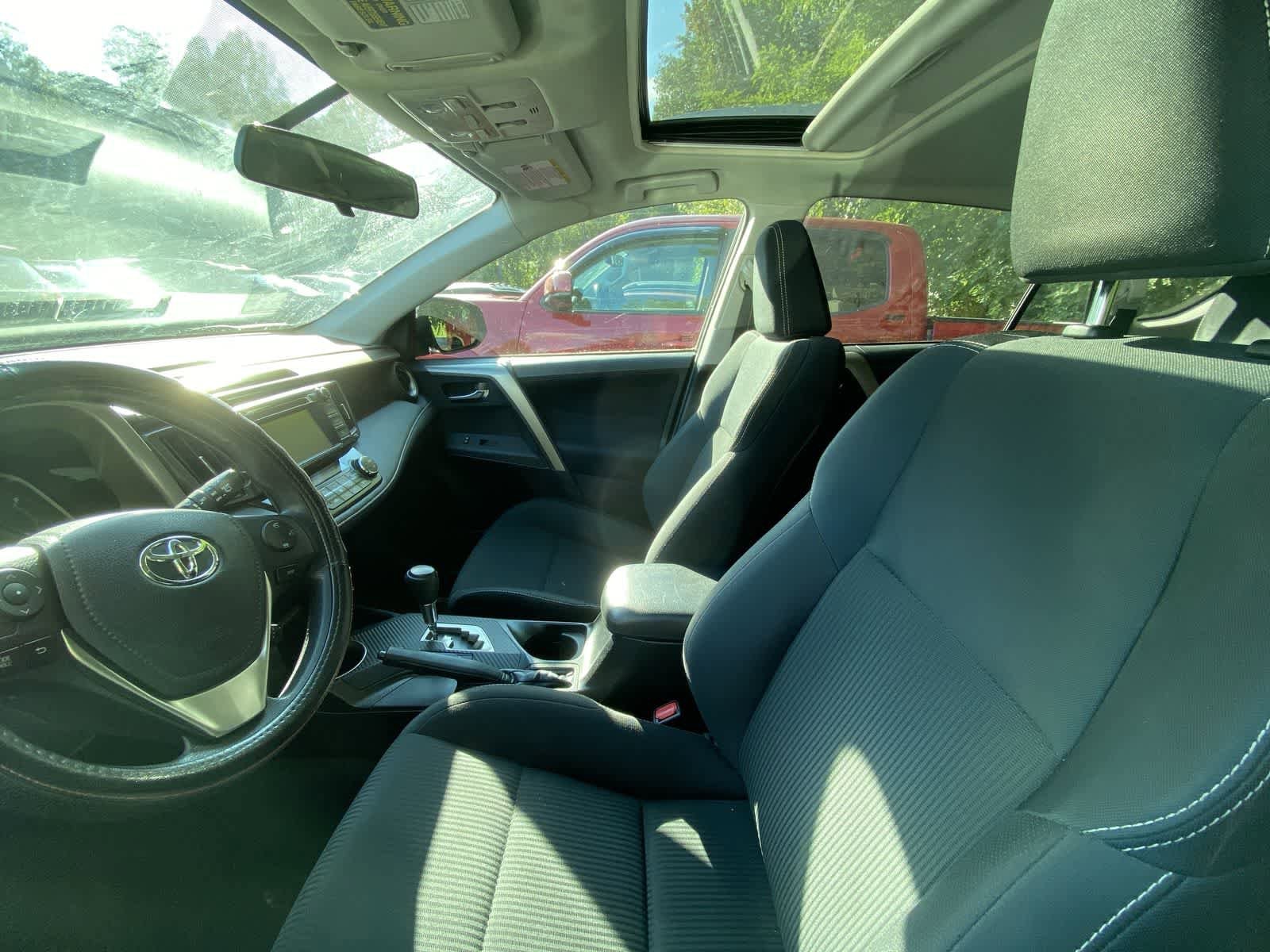 Thumbnail: 2015 Toyota RAV4 - 7
