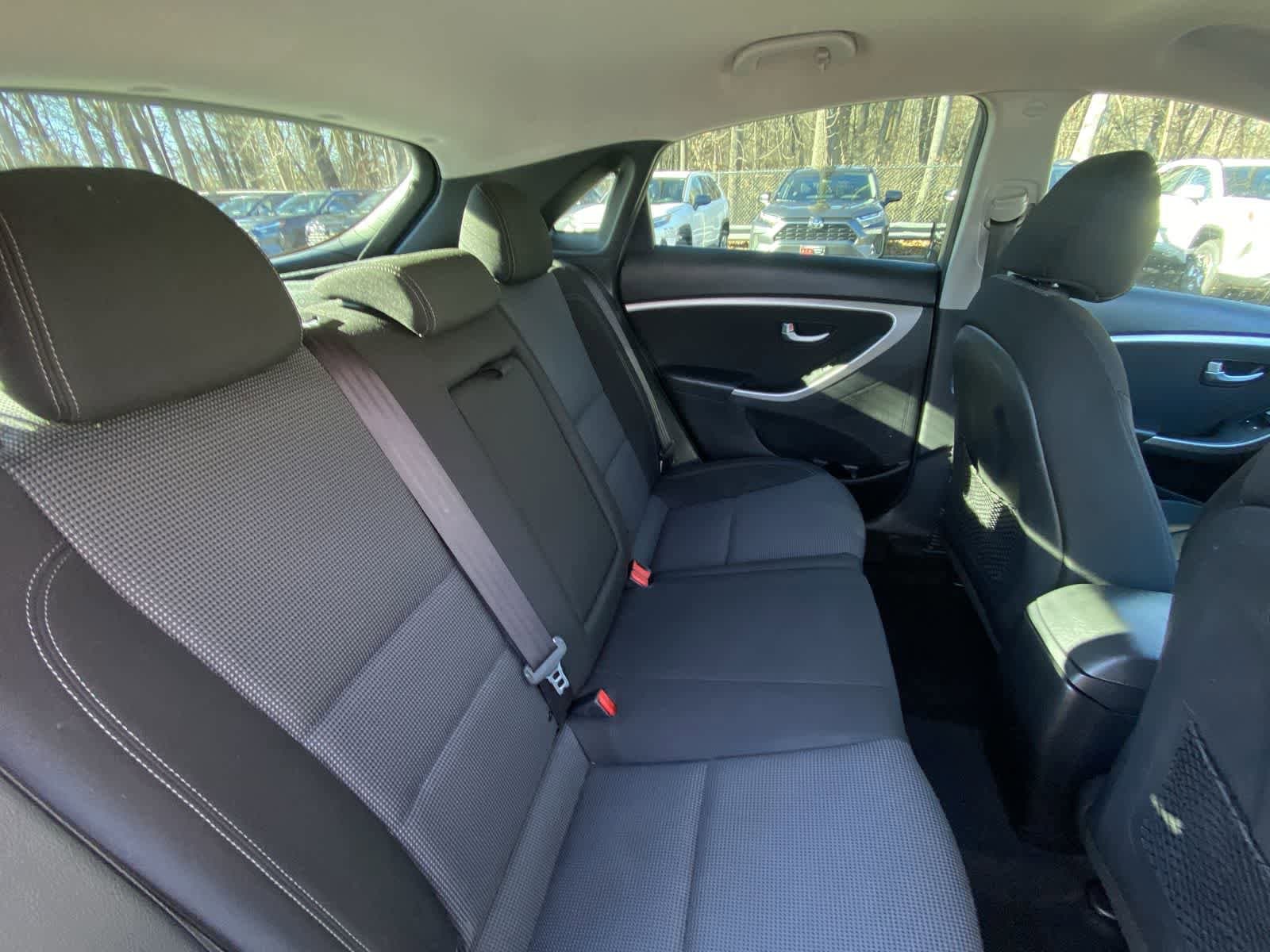 Thumbnail: 2016 Hyundai Elantra - 29