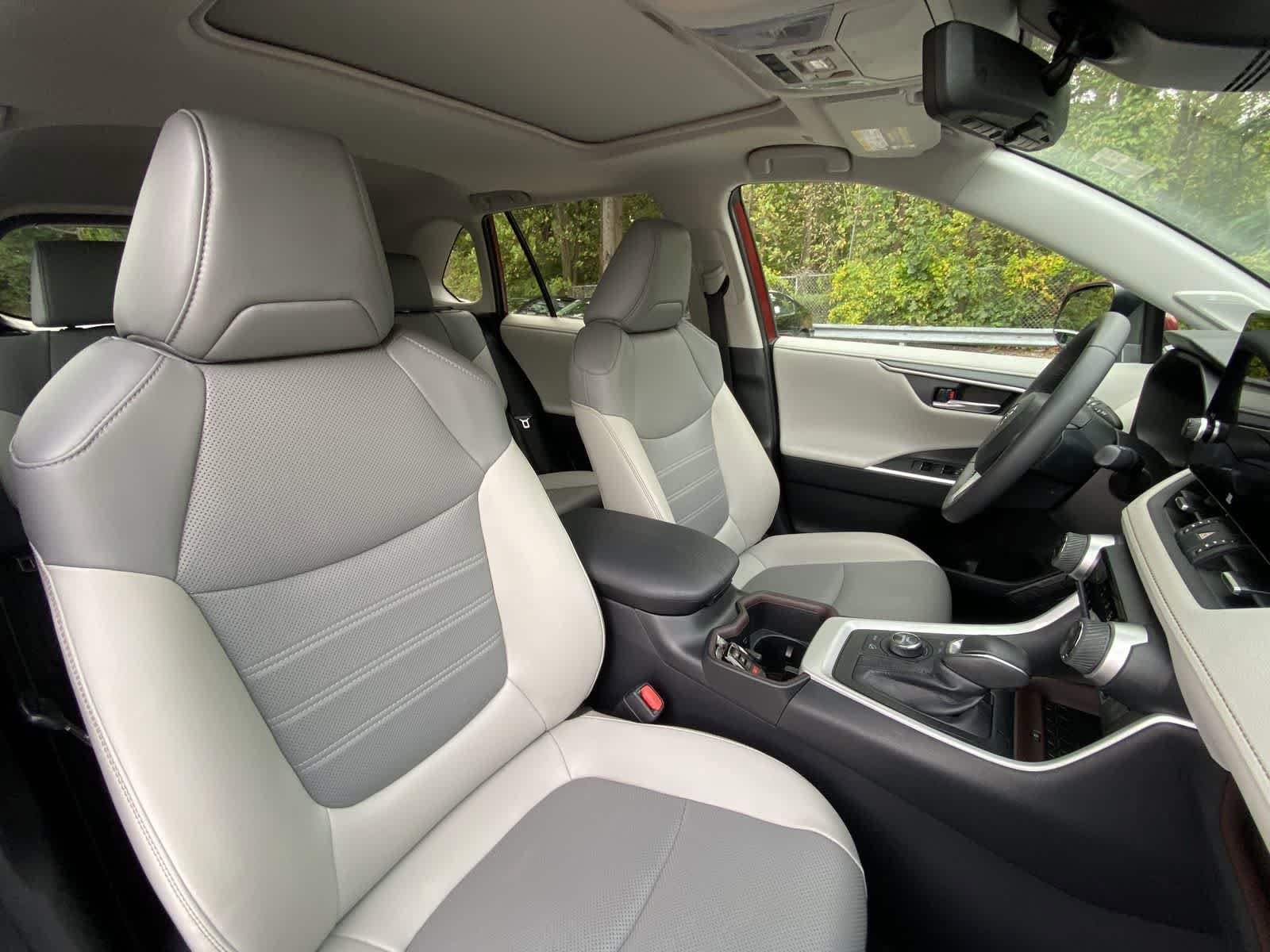 Thumbnail: 2024 Toyota RAV4 - 22