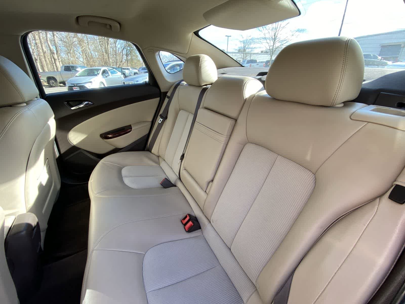 Thumbnail: 2012 Buick Verano - 32