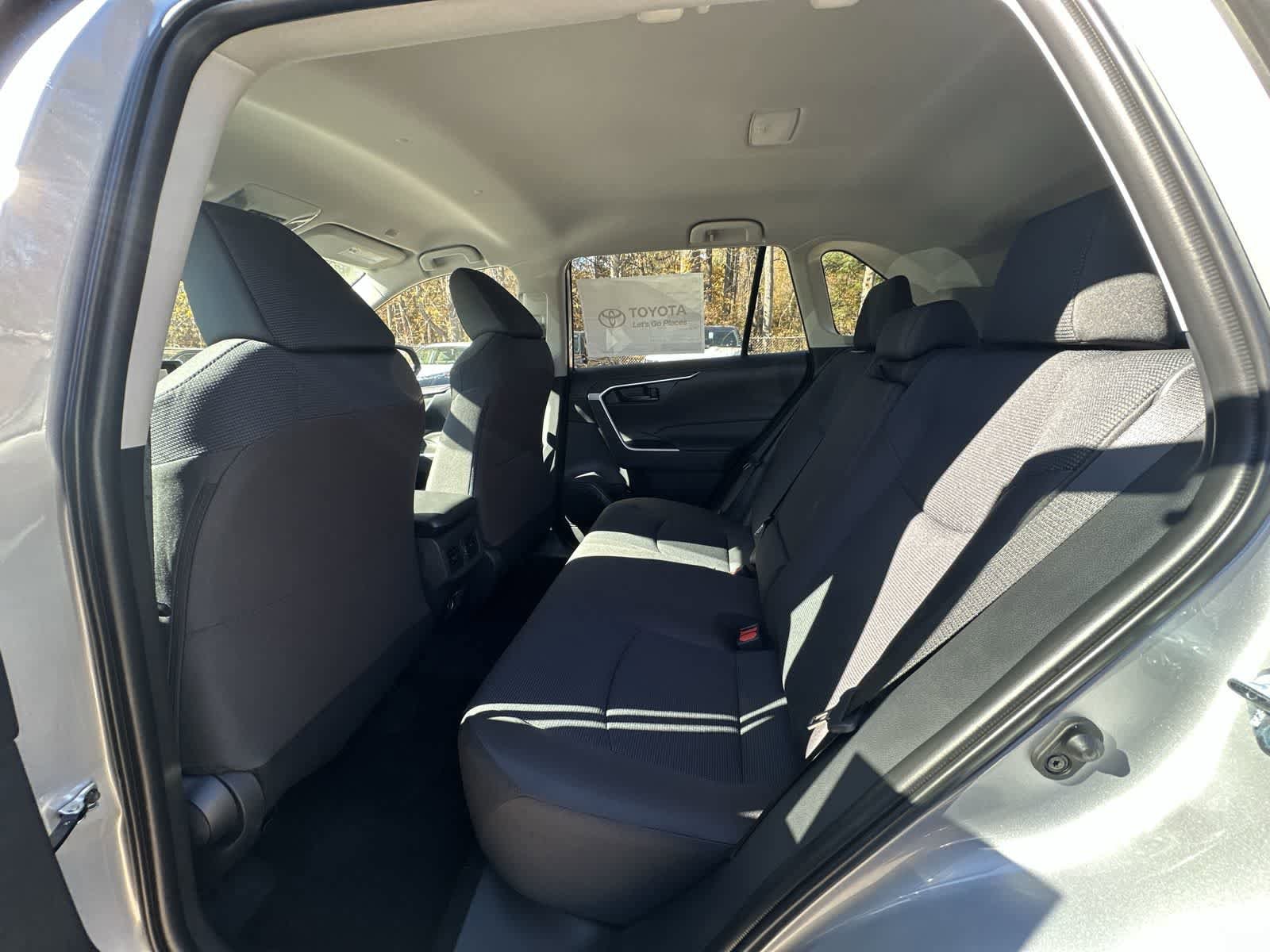 Thumbnail: 2025 Toyota RAV4 - 24