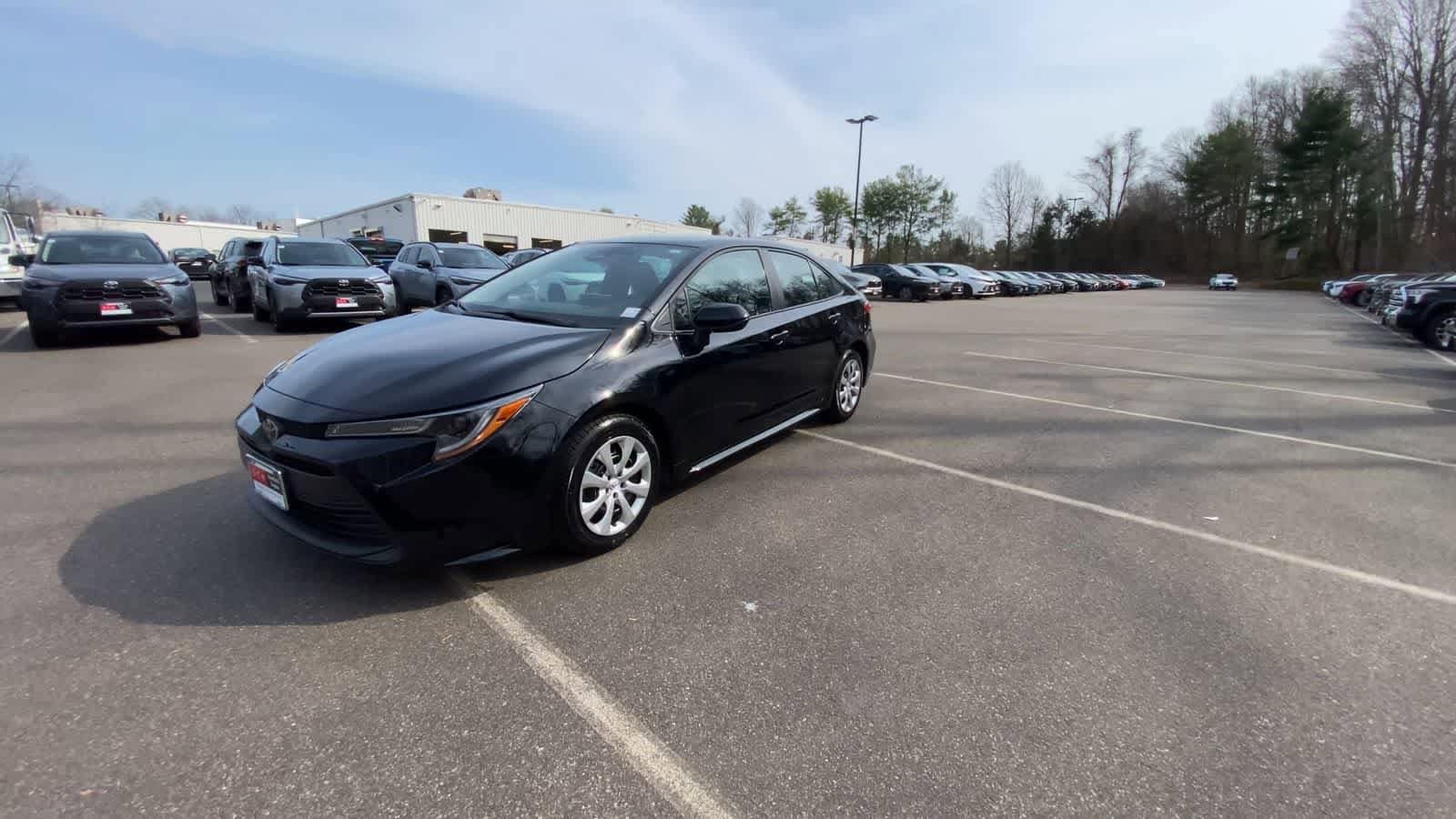 Thumbnail: 2025 Toyota Corolla - 4