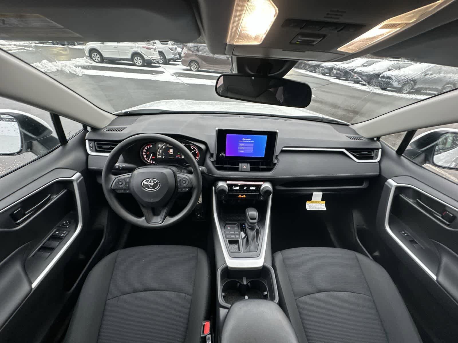 Thumbnail: 2025 Toyota RAV4 - 31