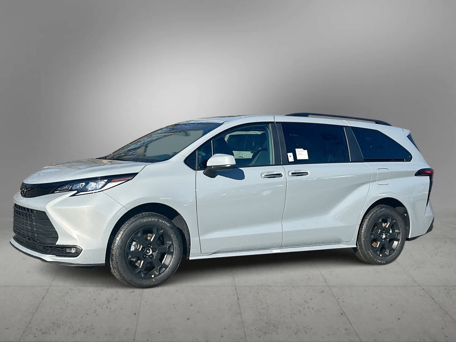 Thumbnail: 2026 Toyota Sienna - 1