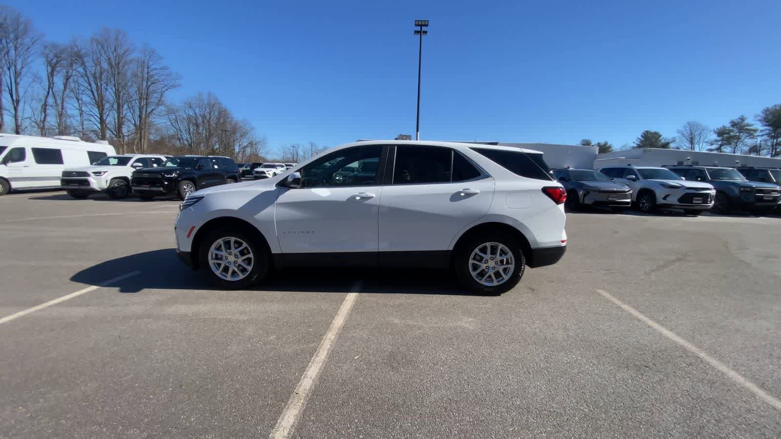 Thumbnail: 2024 Chevrolet Equinox - 12