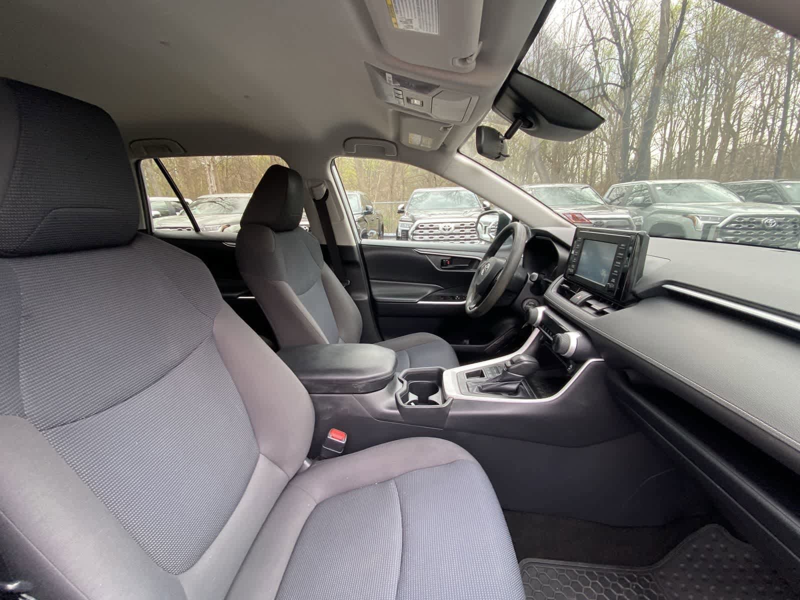 Thumbnail: 2019 Toyota RAV4 - 20