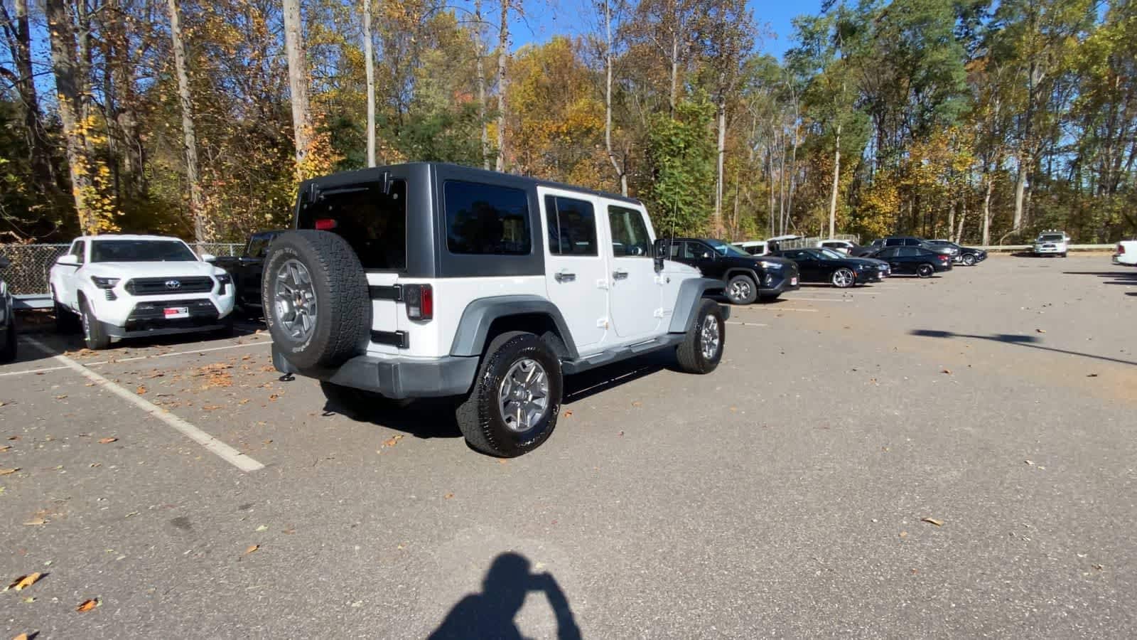 Thumbnail: 2015 Jeep Wrangler - 8