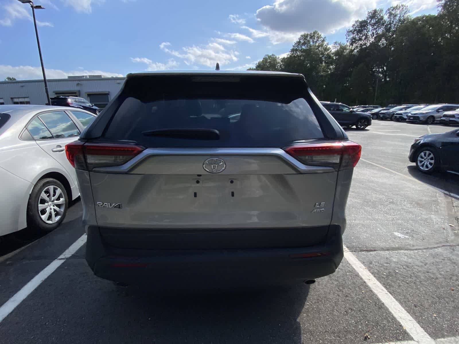 Thumbnail: 2022 Toyota RAV4 - 7