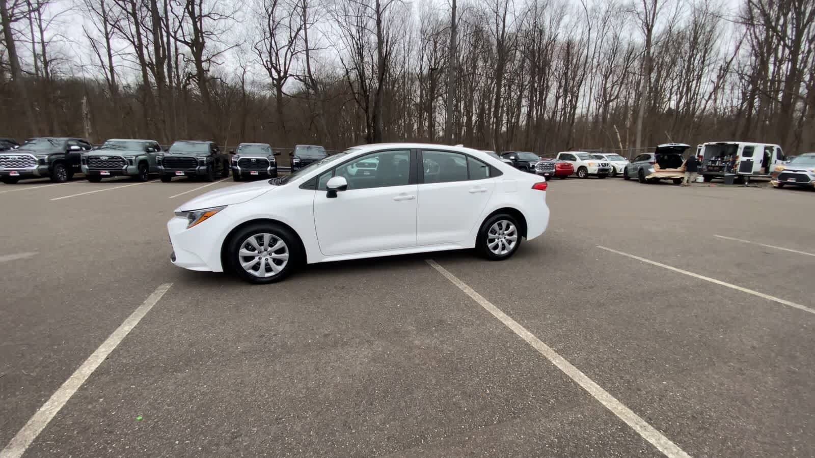 Thumbnail: 2025 Toyota Corolla - 10