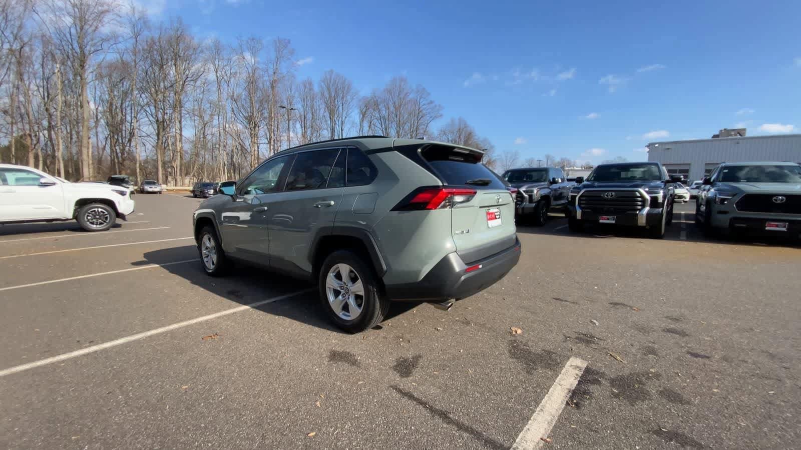 Thumbnail: 2021 Toyota RAV4 - 6
