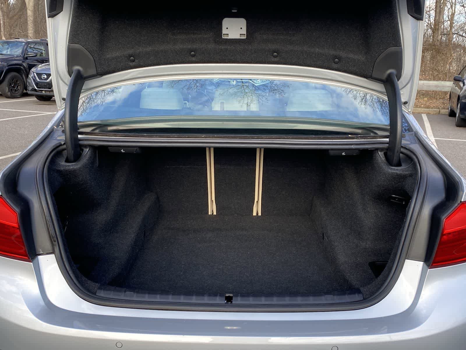 Thumbnail: 2020 BMW 5 Series - 16