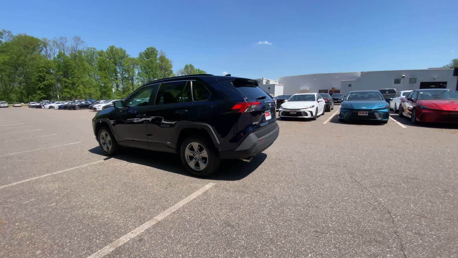 Thumbnail: 2024 Toyota RAV4 - 6