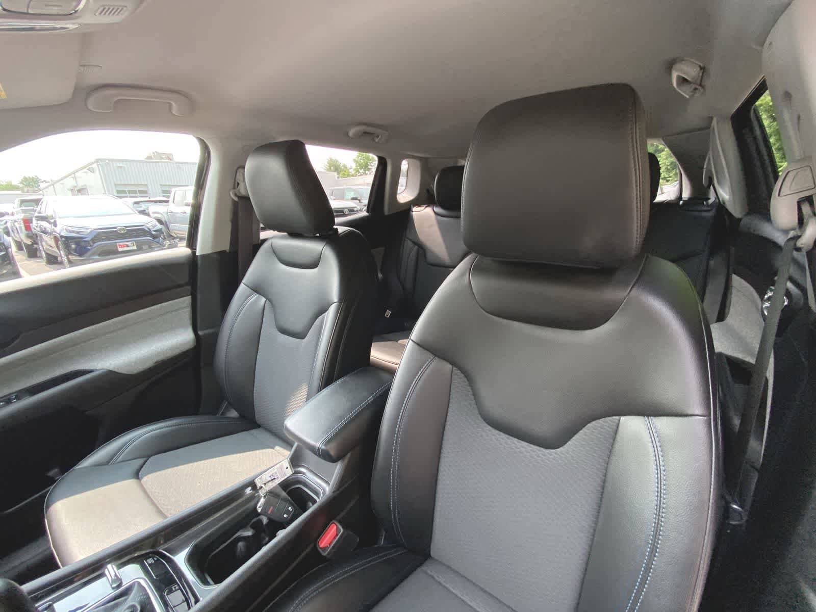 Thumbnail: 2022 Jeep Compass - 17