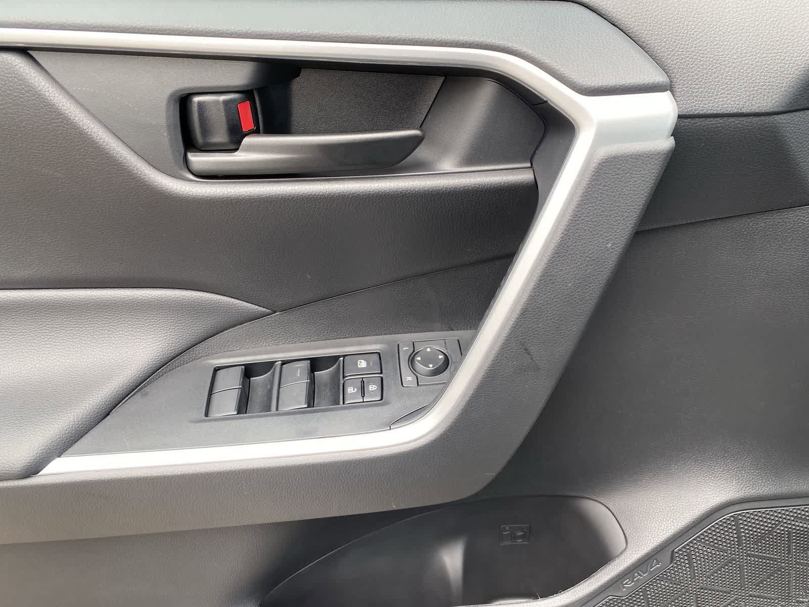 Thumbnail: 2025 Toyota RAV4 - 15