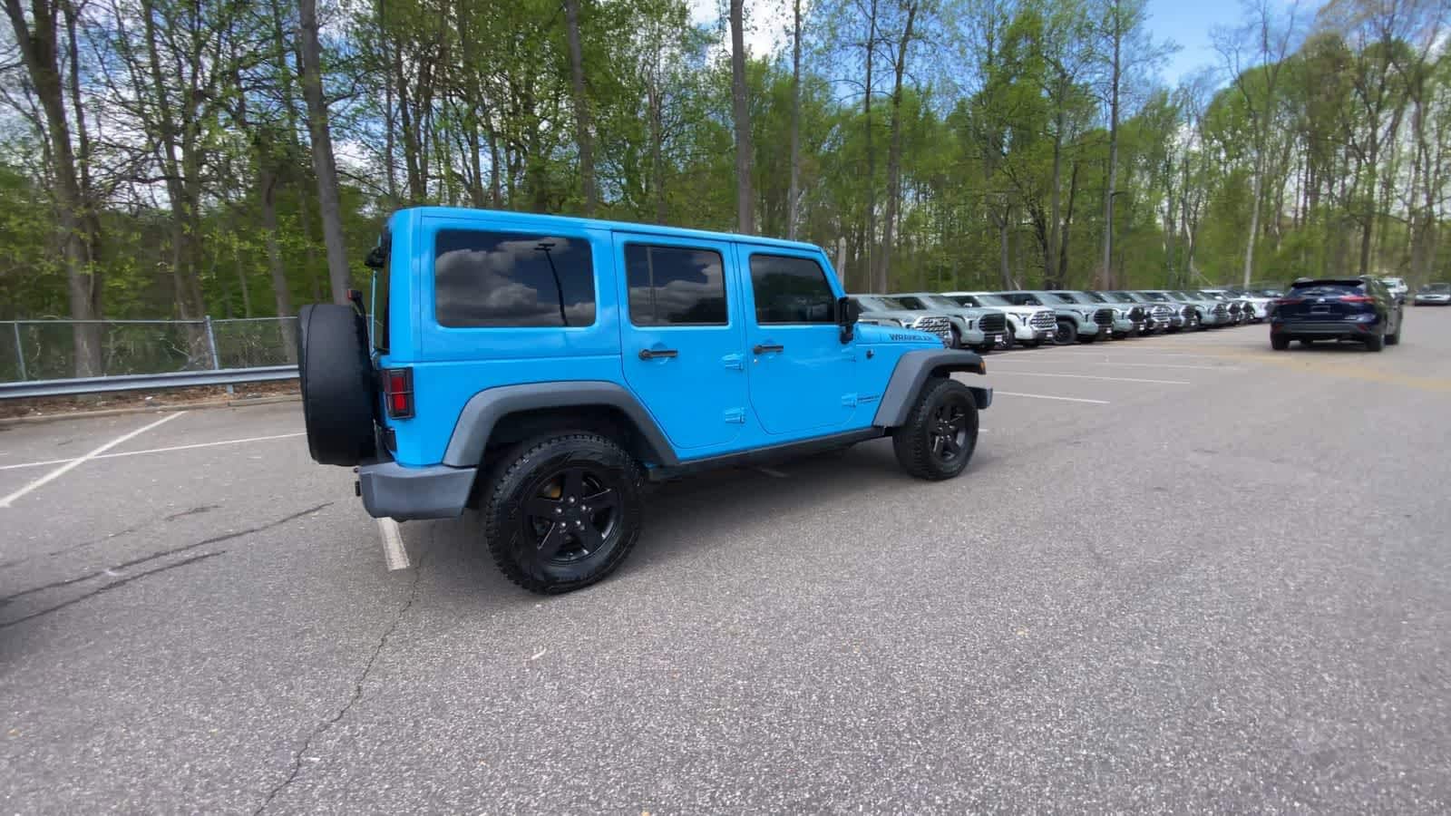 Thumbnail: 2017 Jeep Wrangler - 3