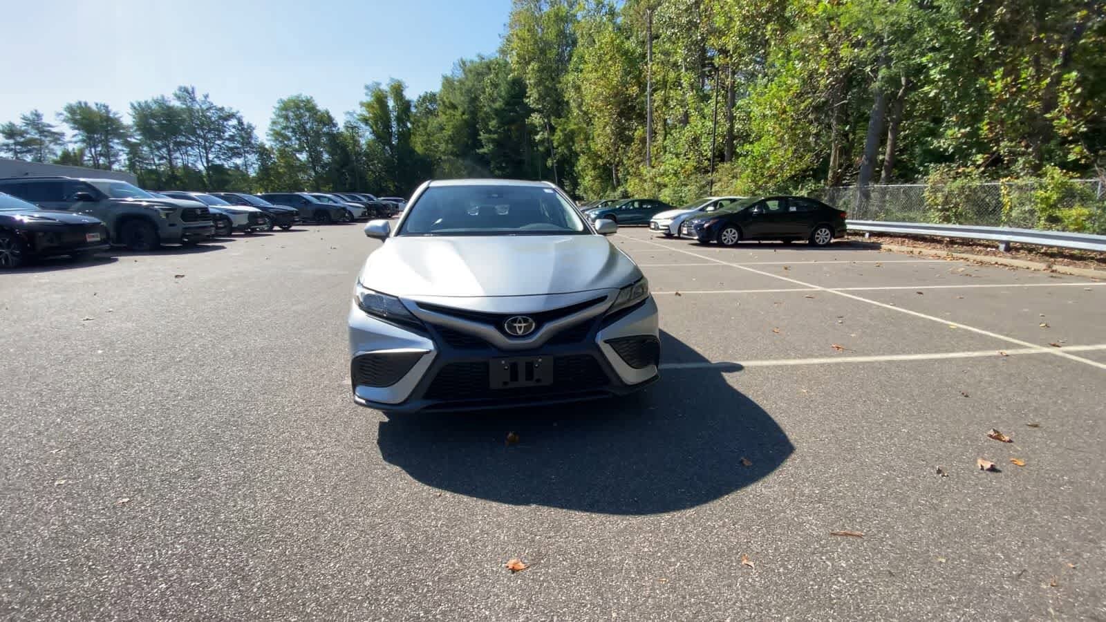 2024 Toyota Camry SE photo 3